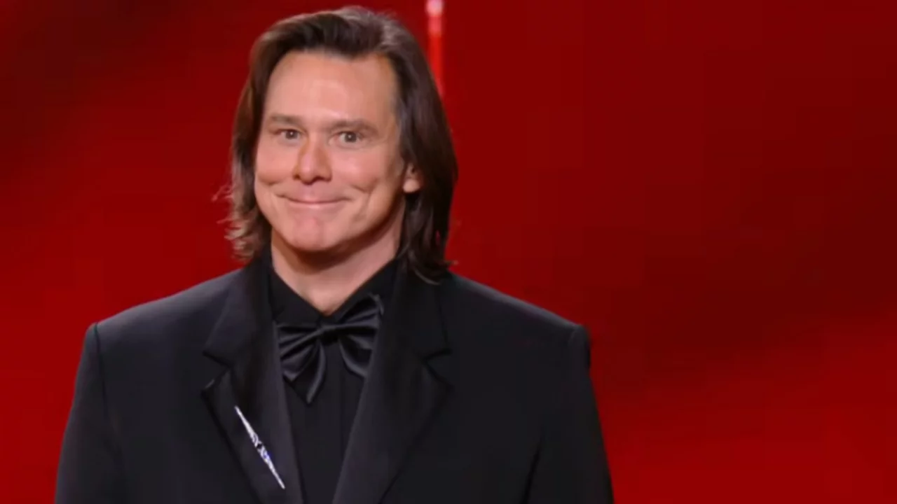 Cesar Ödülleri'ne damga vuran görüntü: Usta Komedyen Jim Carrey klonlandı mı?