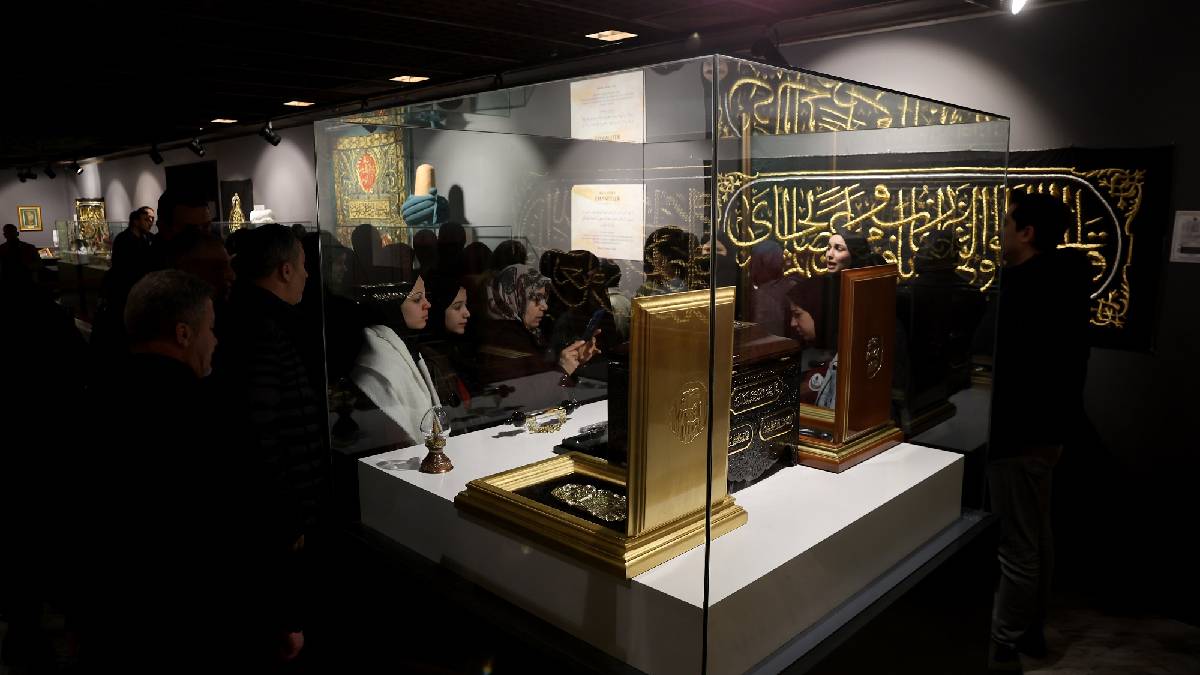 Mukaddes Emanetler, Gaziantep Büyükşehir ev sahipliğinde vatandaşlarla buluşuyor: Sergi, 8 Mart’a kadar ziyarete açık olacak