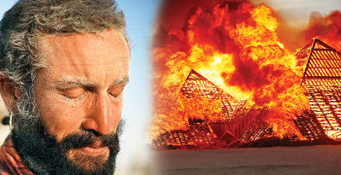 Eseri ateşe verilirken onun da içi yandı!