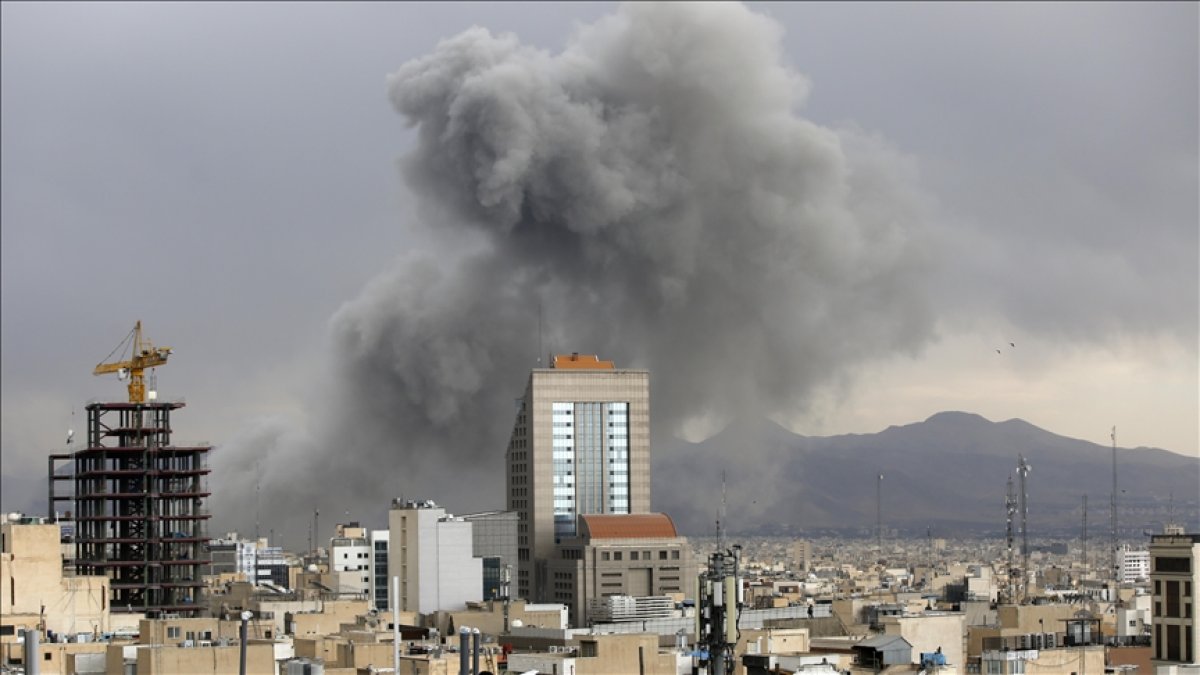 İran’ın hava üssüne füze saldırısı: 13 asker hayatını kaybetti