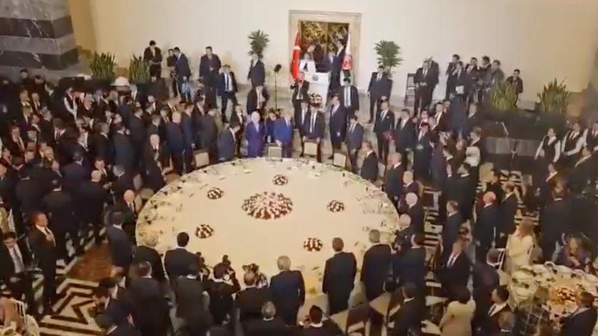 Liderler Meclis'te iftarda buluştu: Özel, Bahçeli ve Dervişoğlu katılmadı