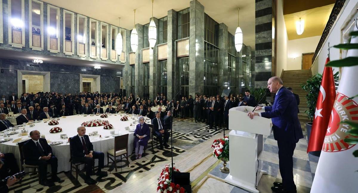 Liderler Meclis'te iftarda buluştu: Özel, Bahçeli ve Dervişoğlu katılmadı