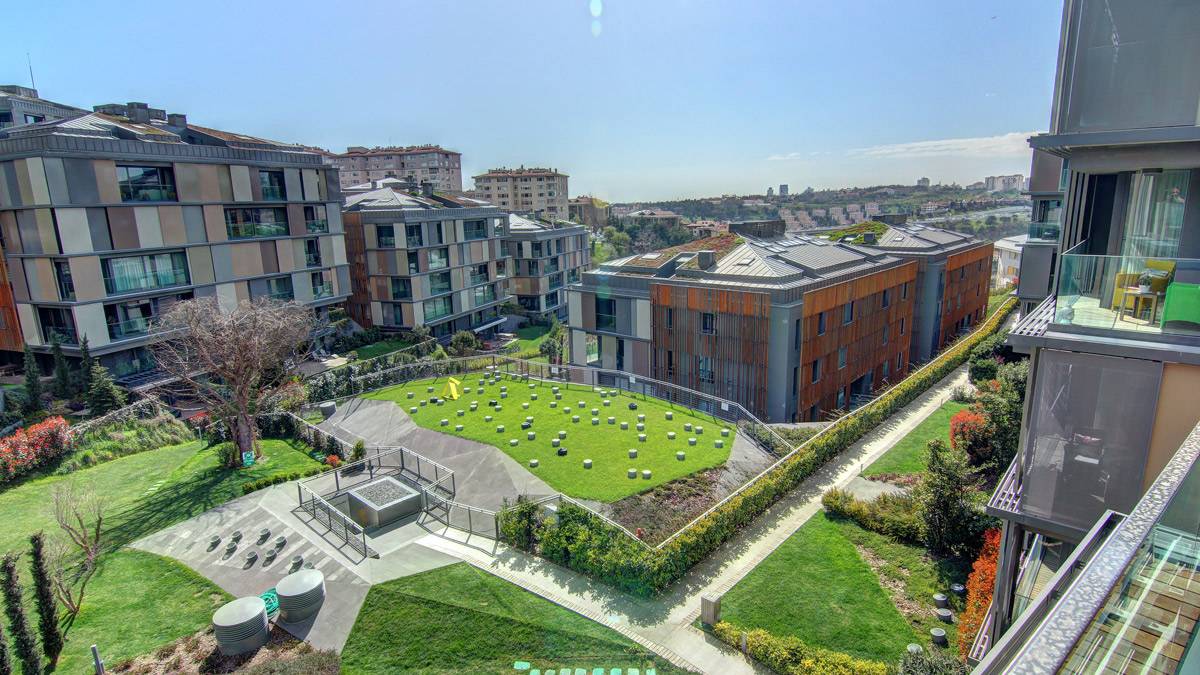 Ünlülerin yaşadığı sitede 1 milyon dolarlık vurgun! Yönetici aidatları kumarda harcadı