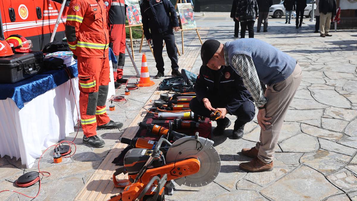 Büyükşehir’den deprem haftası’nda afet farkındalığı
