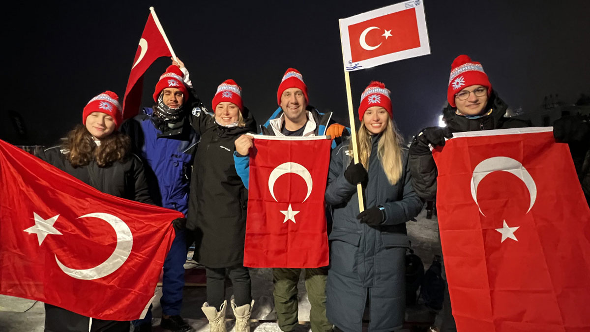 Bengisu Avcı’dan Dünya Kış Yüzme Şampiyonası’nda rekor