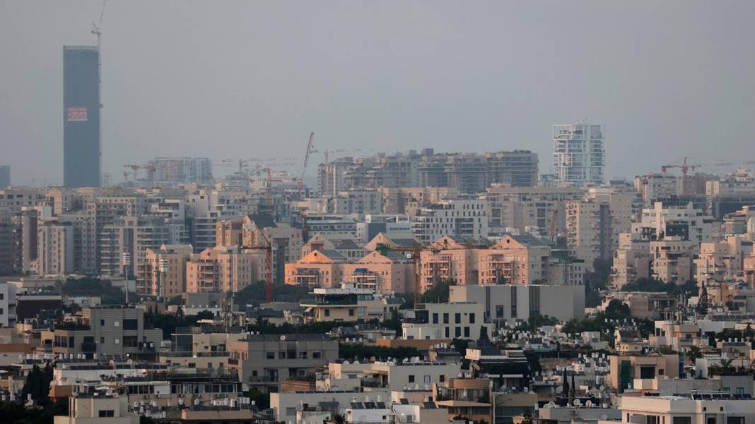 İsrail sığınaklara kapandı: Sirenler bu kez "eş zamanlı" saldırı için çalıyor