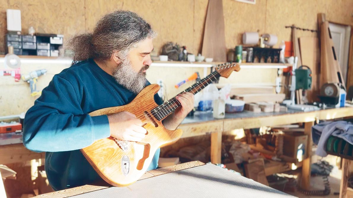 Müziğimizin 'modern zaman hezarfen'i Ali Öztürk: Derdim tek nota değil çok sesli bir armoni