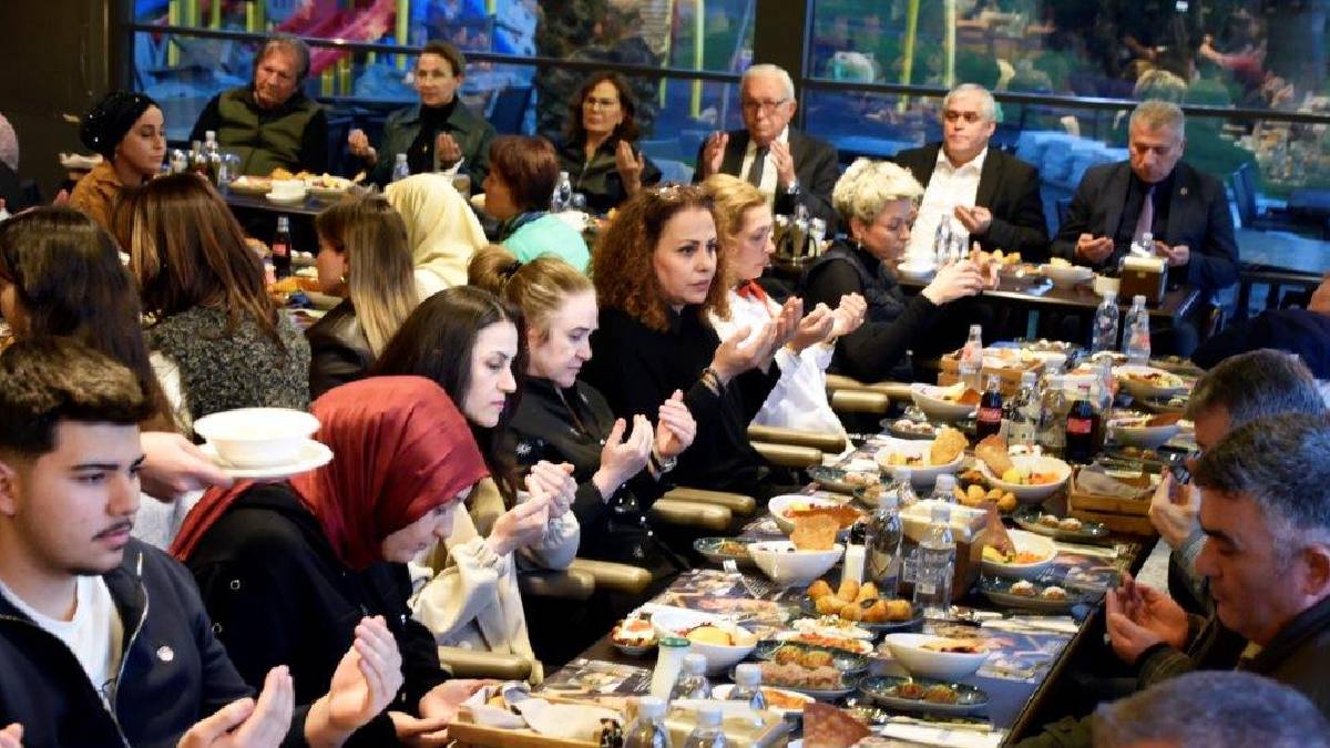 Meclis üyeleri Başkan Posbıyık’ın iftarında buluştu
