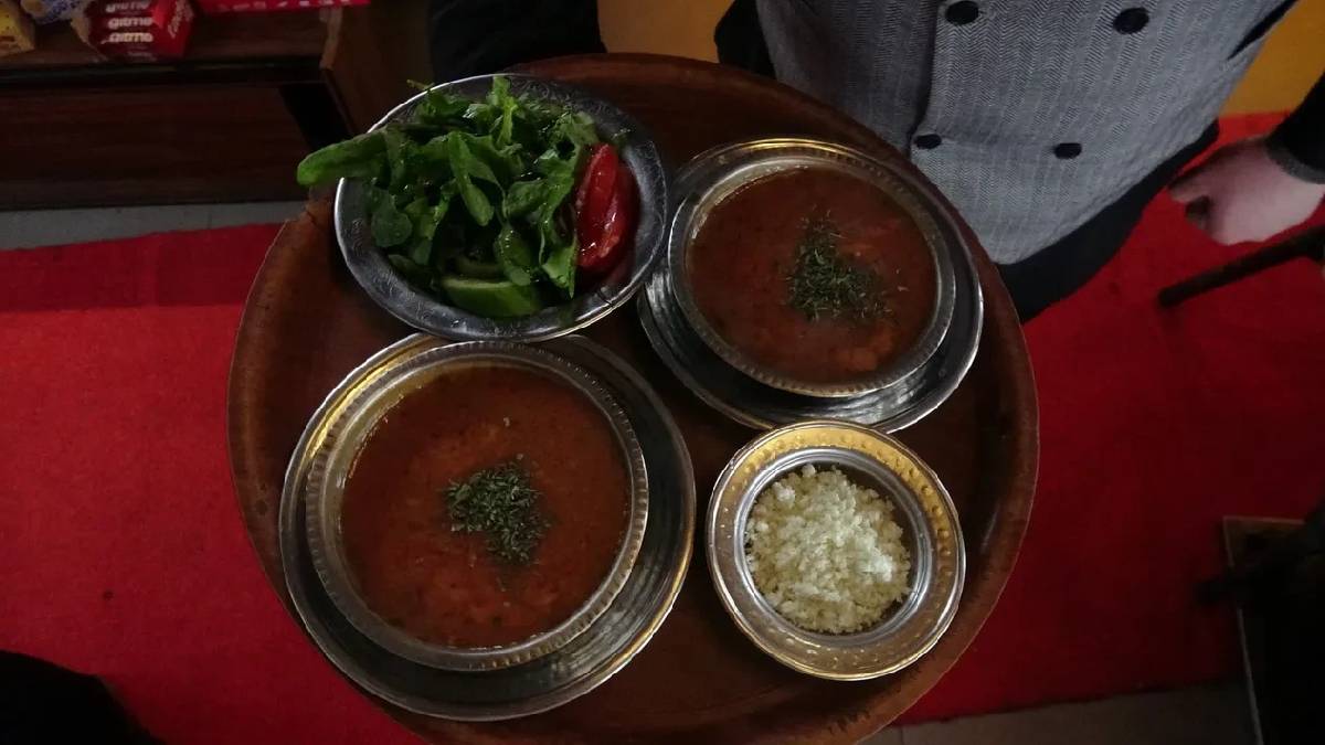 Kışın hastalıklarla tek başına mücadele ediyor: İşkembe ya da tavuk suyu değil