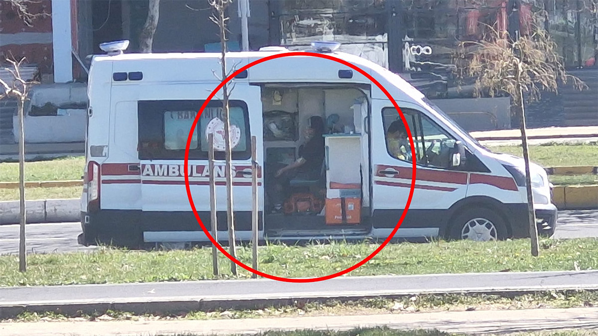 Helyum balonunu çakmakla yakan 2 çocuk hastanelik oldu