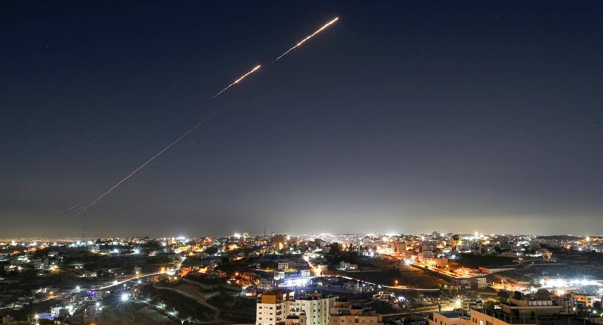 İran İsrail'e yeni füze saldırısı başlattı