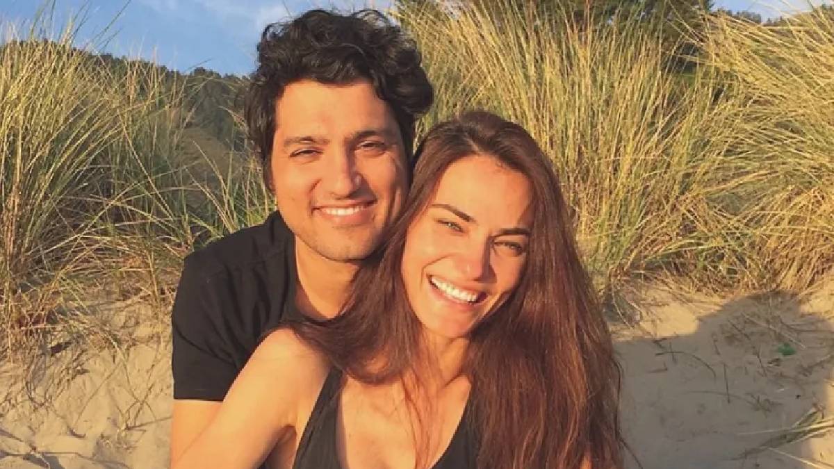 Ayrılık iddialarıyla gündeme gelmişti…  12 yıllık evlilik tek celsede son buldu!