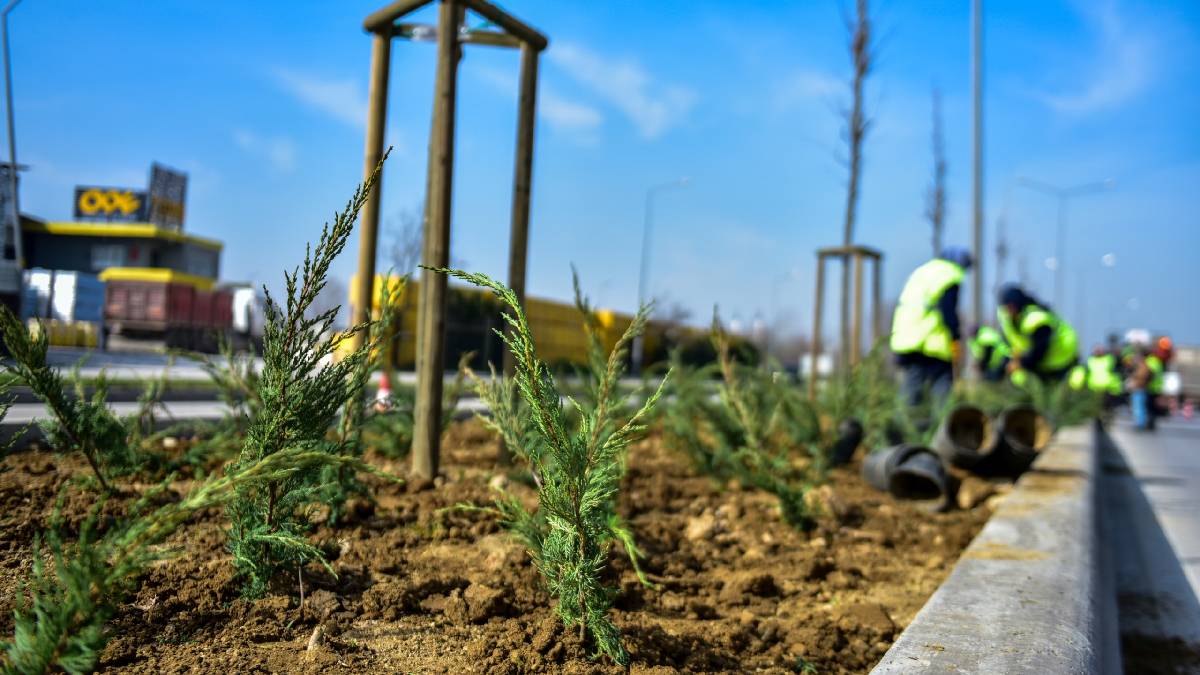 Bursa’da cadde ve bulvarlara estetik dokunuş
