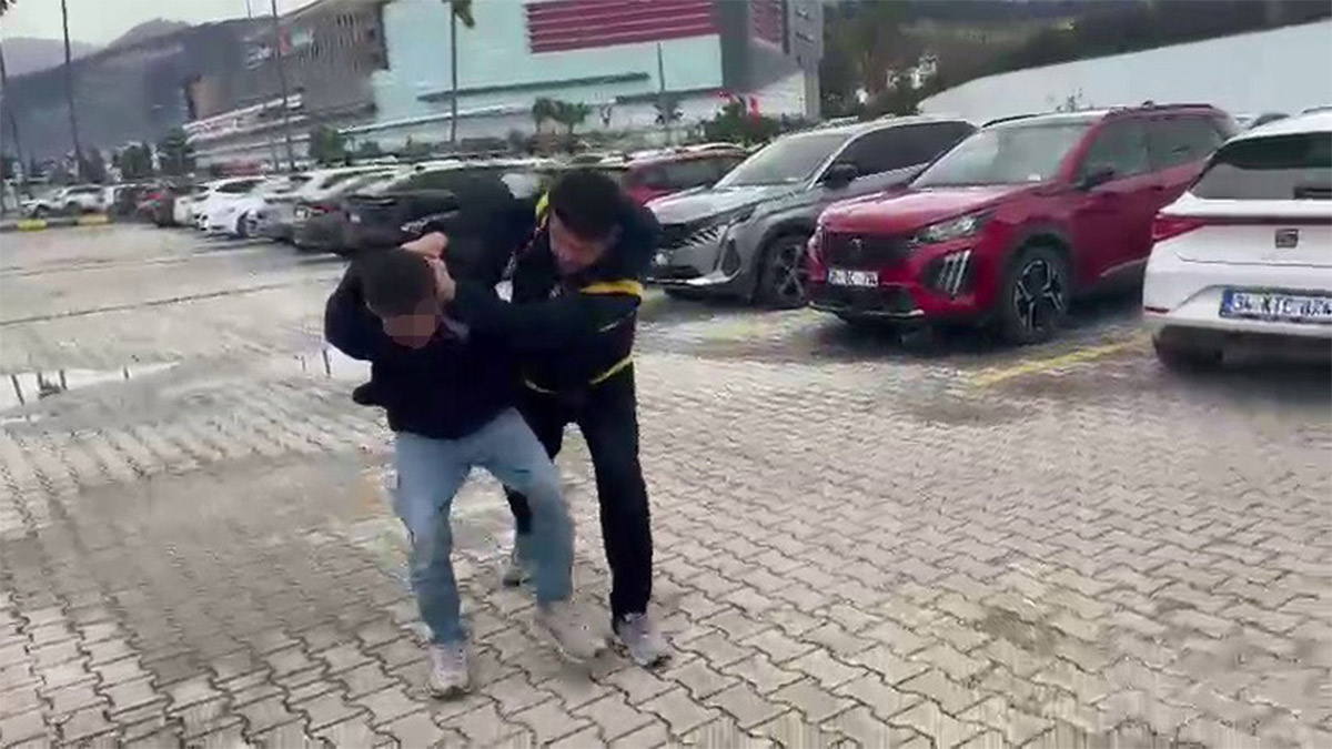 Akaryakıt istasyonunda iğrenç olay! Kadınlar tuvaletinde gizlice çekim yapan zanlı tutuklandı