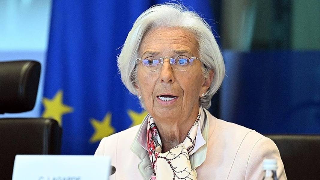 ECB Başkanı Lagarde: Küresel ekonomi belirsizlik dönemine geçiyor
