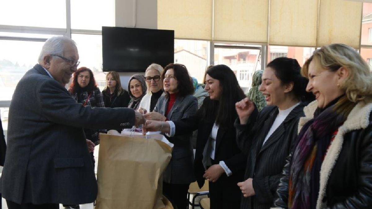 Başkan Posbıyık’tan kadınlara 8 Mart sürprizi