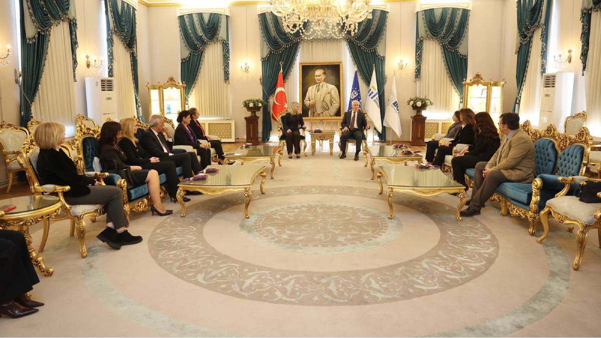 Büyükşehir’den ‘Sanayide Kadın Eli Projesi’ne destek: Başkan Bozbey, iyi niyet mektubunu imzaladı-