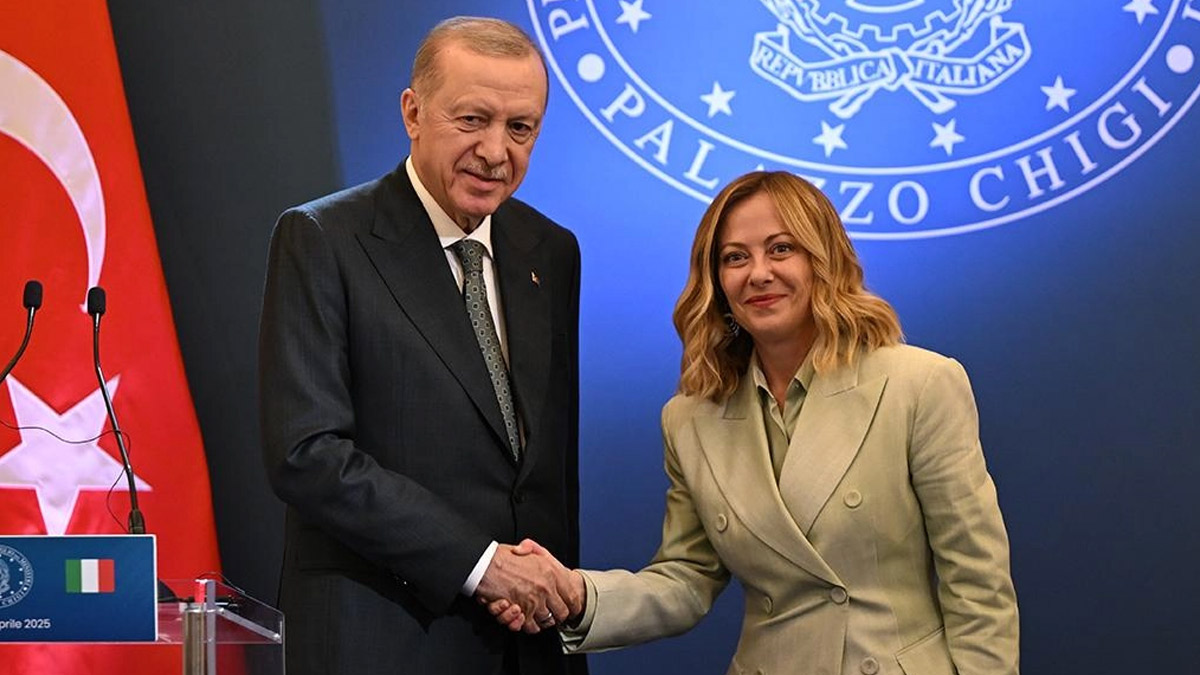 Erdoğan ile Meloni telefonda görüştü