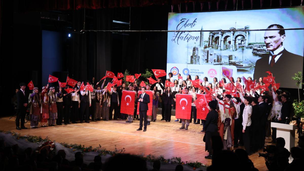 Atatürk’ün Antalya’ya gelişinin 96. yıldönümü törenle kutlandı