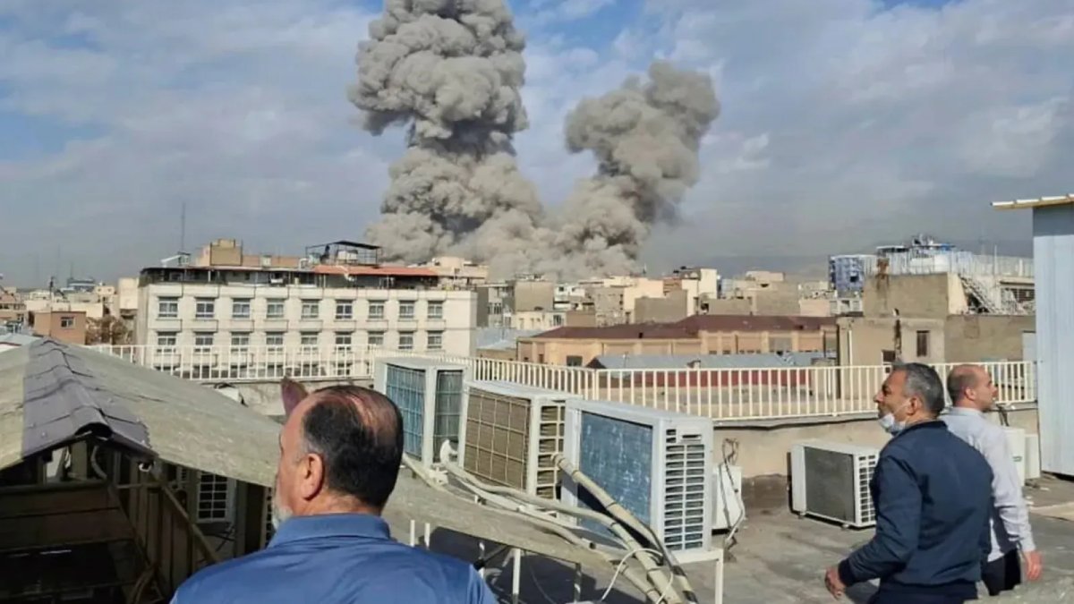 İranlı diplomatlardan 'Sığınma başvurusu yapın' diyen Trump'a açık mektup: İran’ın egemenliğini tüm gücümüzle savunacağız