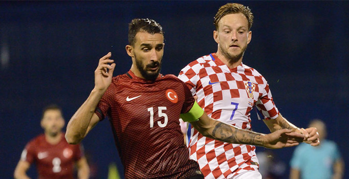 Milli Takım'ın yeni kaptanı Mehmet Topal: 1 puan çok önemli