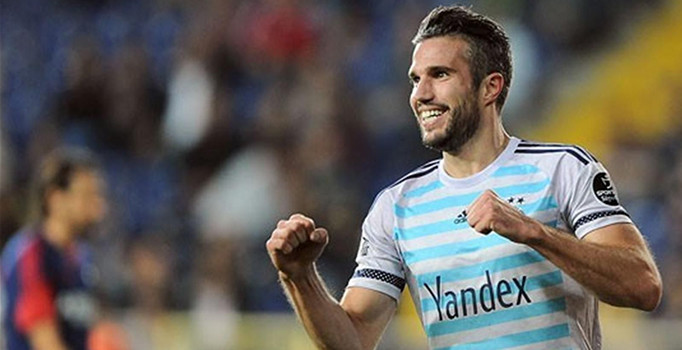 Van Persie: Teknik direktör değişimi moralleri yükseltti