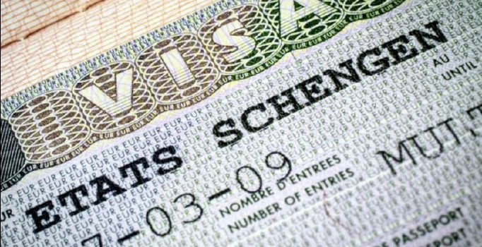 AB'den Gürcistan ve Ukrayna için vizesiz seyahat serbestisi