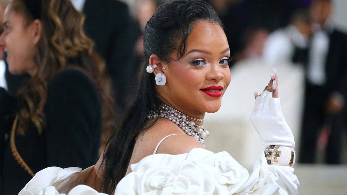 Rihanna'nın evine silahlı saldırı