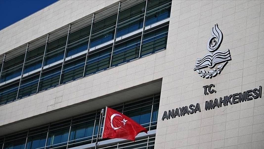 Taşerondan kadroya geçen sürekli işçiler için emsal karar: AYM tayin yasağını iptal etti