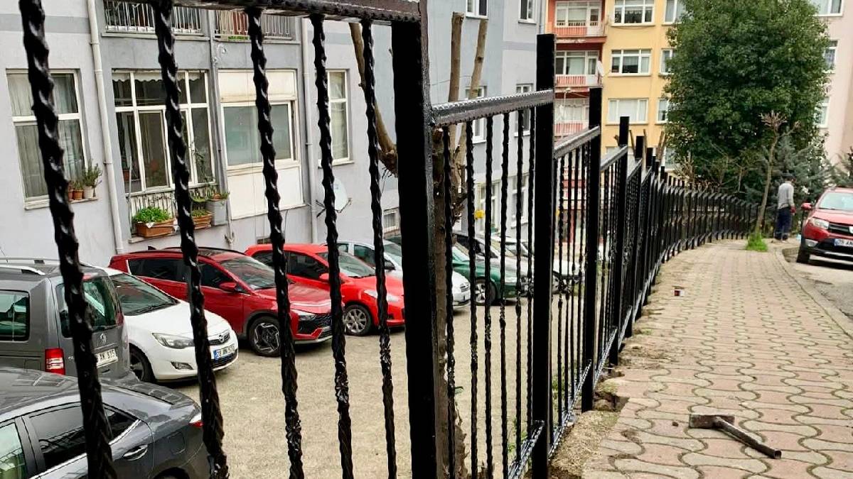 Belediyeden 200 metrelik ferforje çalışması