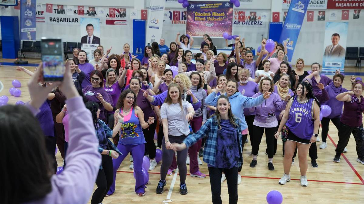 Çorlu’da 8 Mart coşkusu zumba ile taçlandı