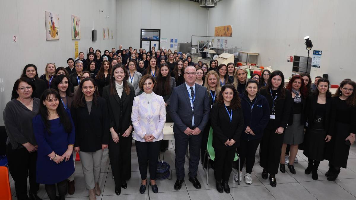 Başkan Ünlüce’den kadın işçilere destek: “Birlikte güçlüyüz”