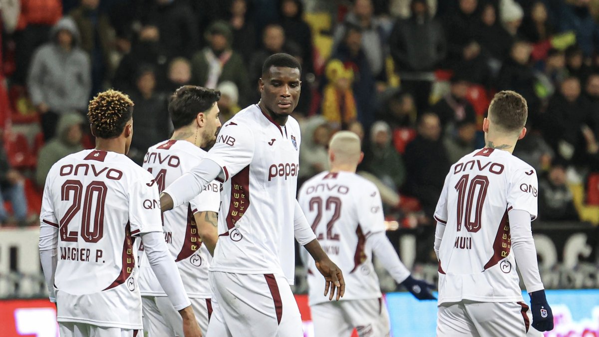 Fırtına 3 puanı 3 golle aldı: Trabzonspor, 10 kişi kalan Kayserispor'u rahat geçti