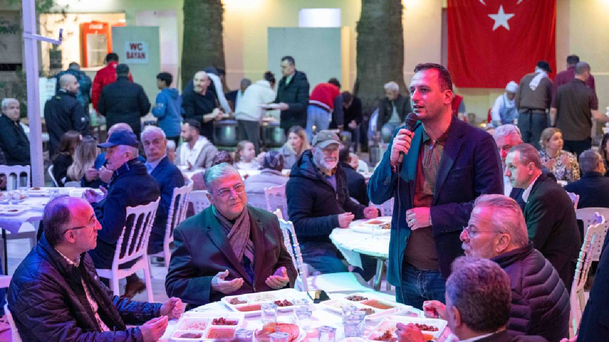 Başkan Eşki Makedonya göçmenlerinin iftar sofrasına konuk oldu