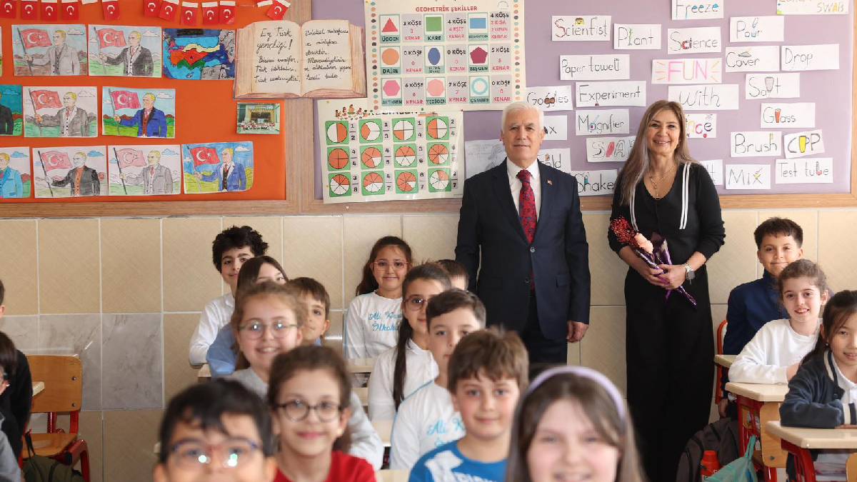 Arkadaşlarına söz verdi, Başkan Bozbey’i sınıfa getirdi