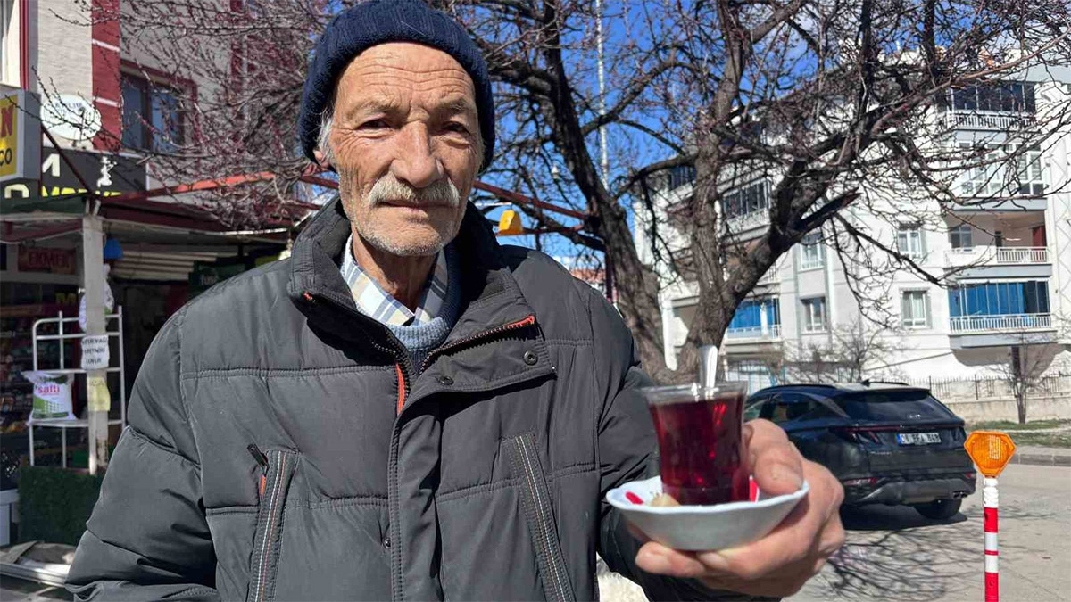 79 yaşındaki adam 34 yıldır su içemiyor: 'Ben de artık yaşamak istiyorum'