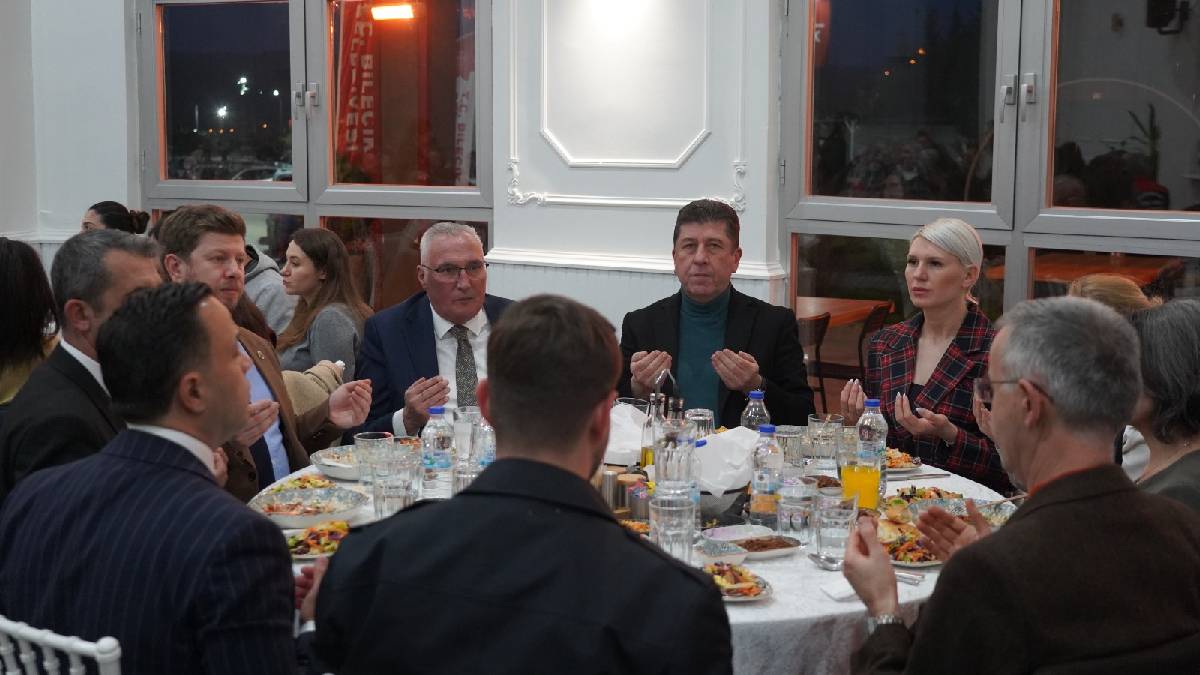 Başkan Subaşı STK üyelerini iftarda ağırladı