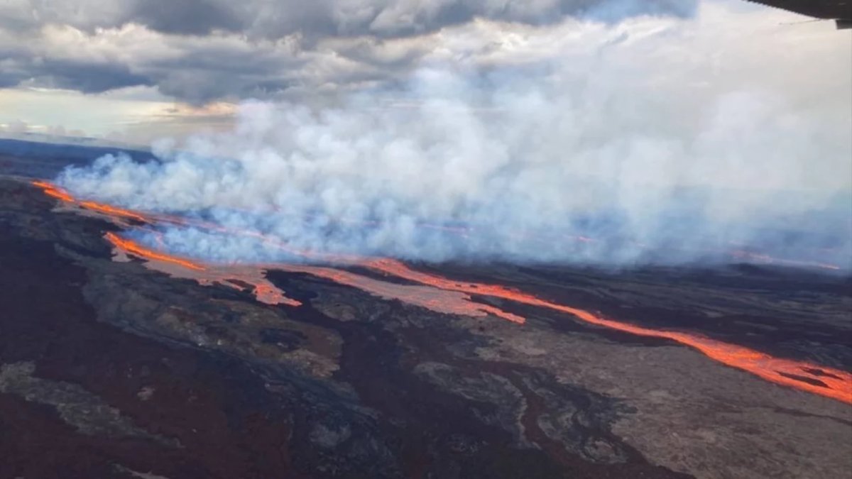 Hawaii'deki Kilauea yanardağı yeniden lav püskürttü