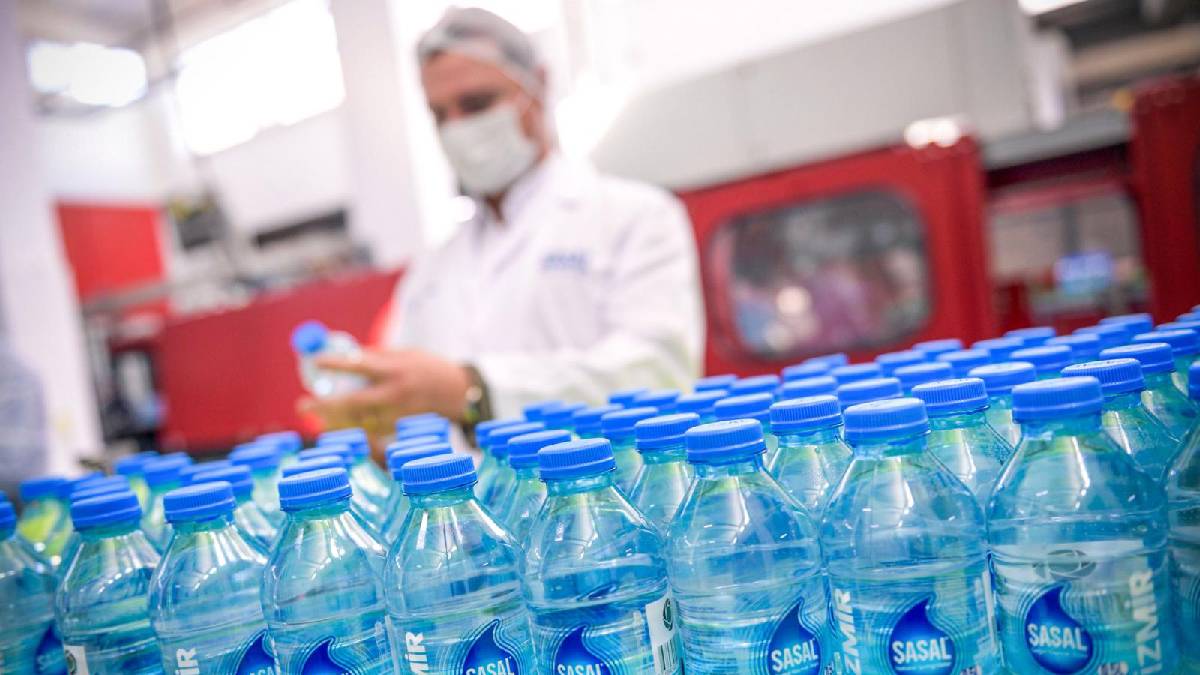 İzmir’in suyu Şaşal yeni yüzüyle raflarda