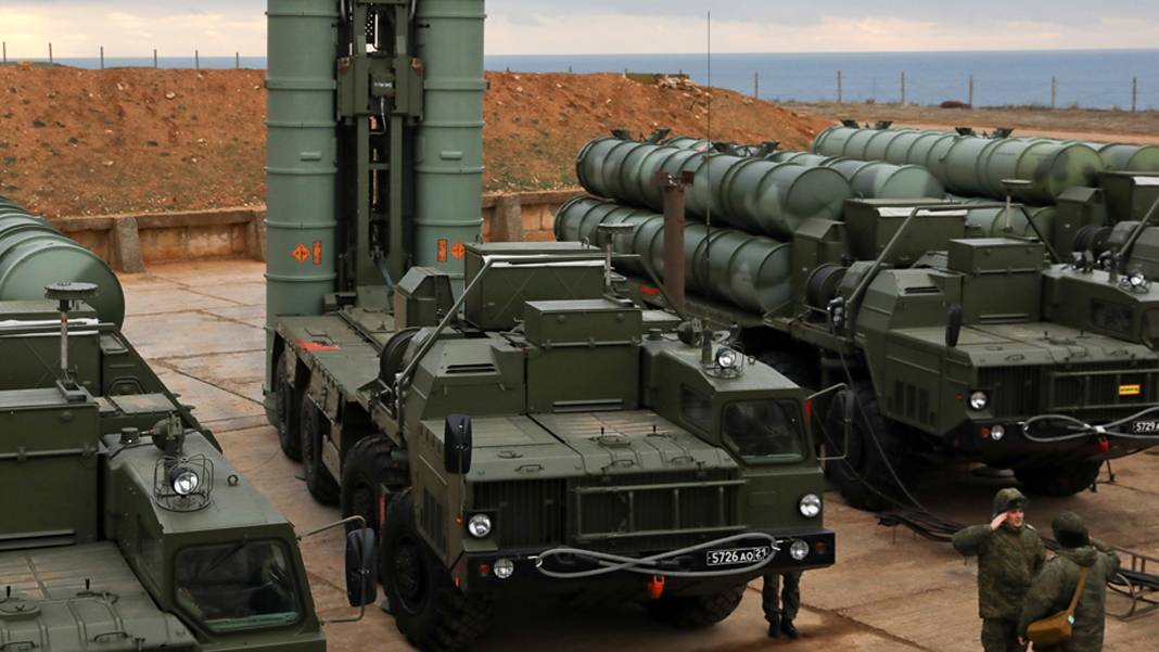 İbrahim Kiras'tan çarpıcı savunma sanayii analizi: Yerli ve milli füzelerimiz nerede?