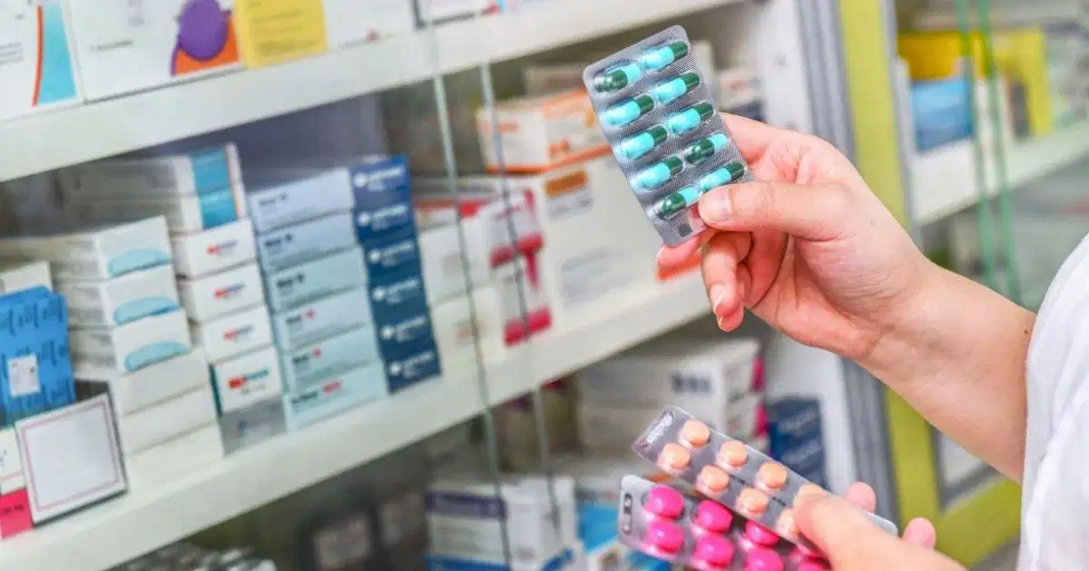 İlaçlara zam geldi mi, ne zaman başlayacak? Resmi Gazete kararıyla eczanelerde iki aşamalı yeni tarife devrede