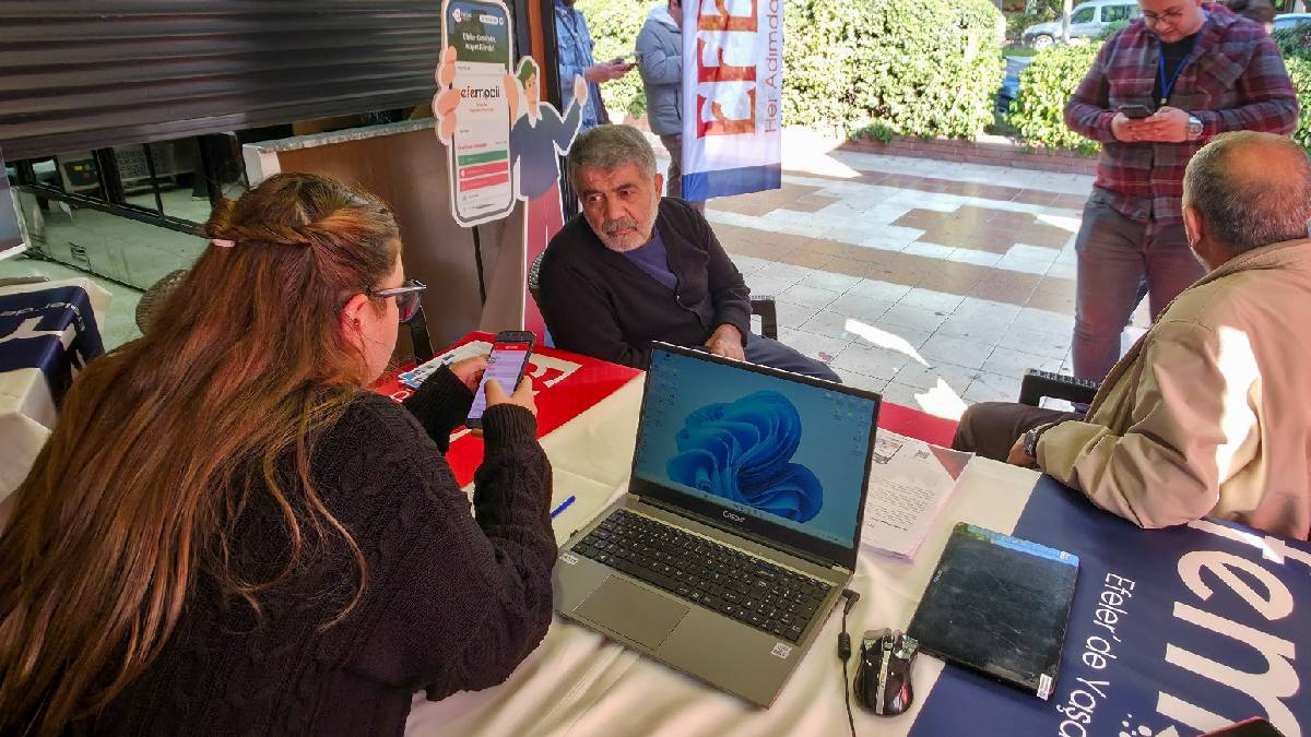 İlçe ekonomisinin dengelerini değiştiren uygulama: Efem Kart ile 2 milyon 400 bin TL Efeler halkının cebinde kaldı