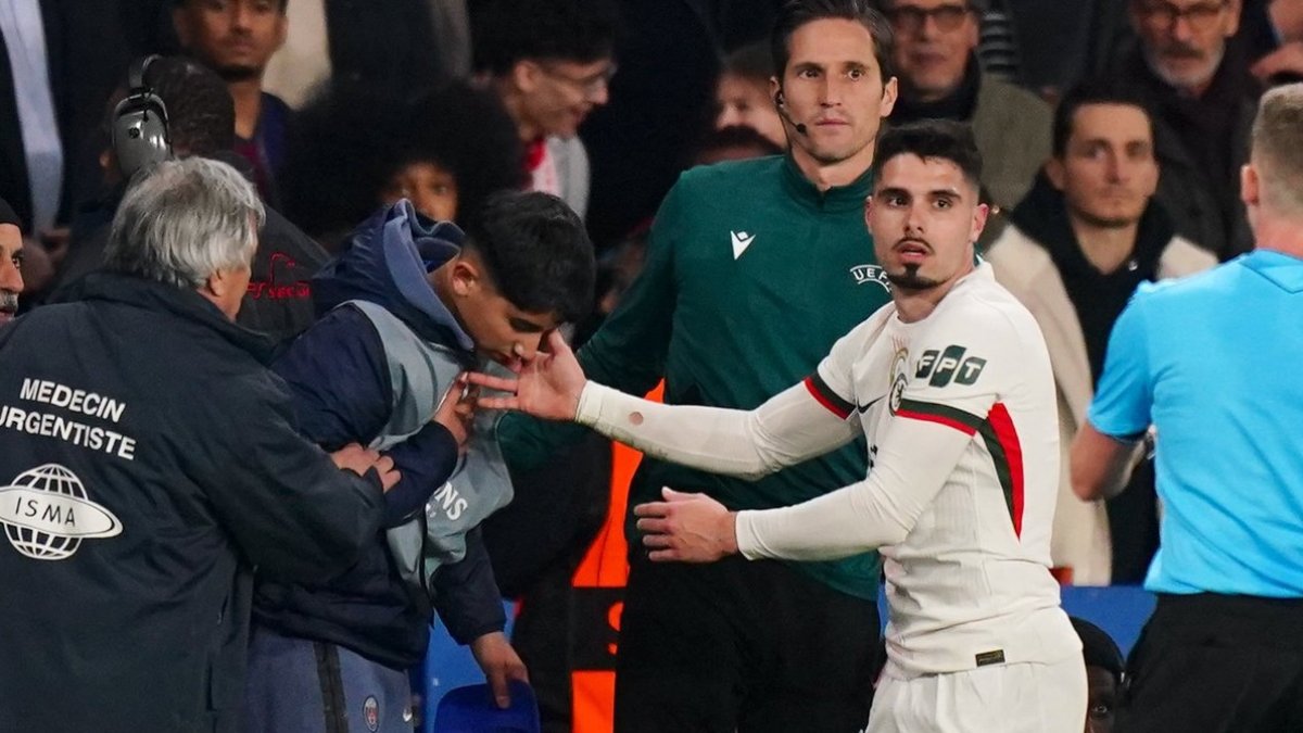 Top toplayıcı çocuğu itti: UEFA soruşturma başlattı