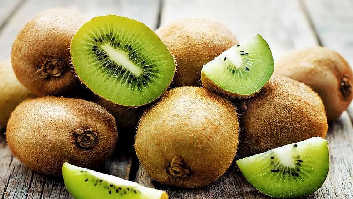 Kiviyi saniyeler içinde soyabilirsiniz! Kivi soymak bu kadar kolay mıymış diyeceksiniz