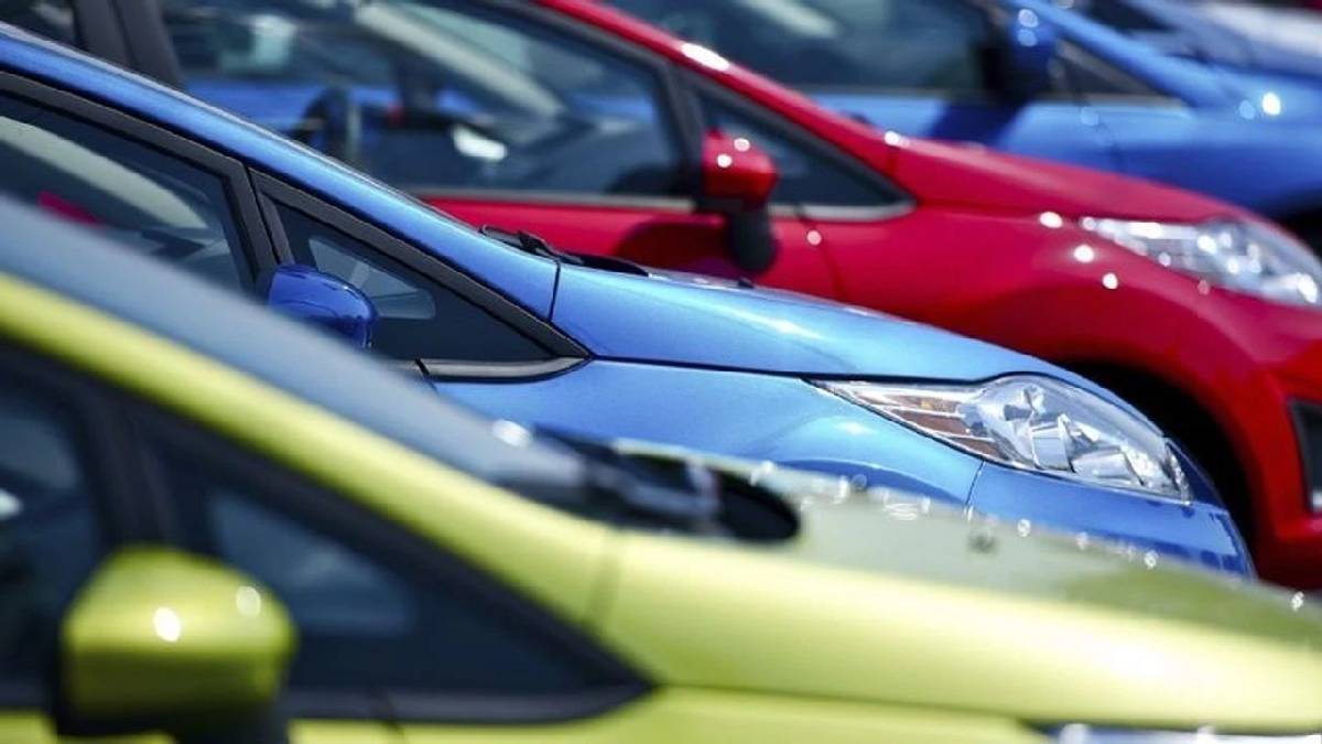 Renk seçiminde estetiğe aldanmayın: O renk araba alan pişman oluyor, kolay satamıyor