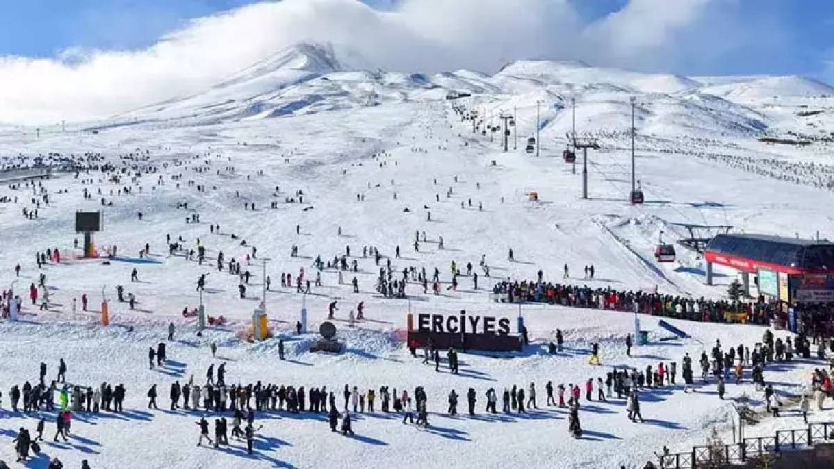 Kar yağışları arttı sezon uzadı! Bayram doluluk oranı %70’e ulaştı