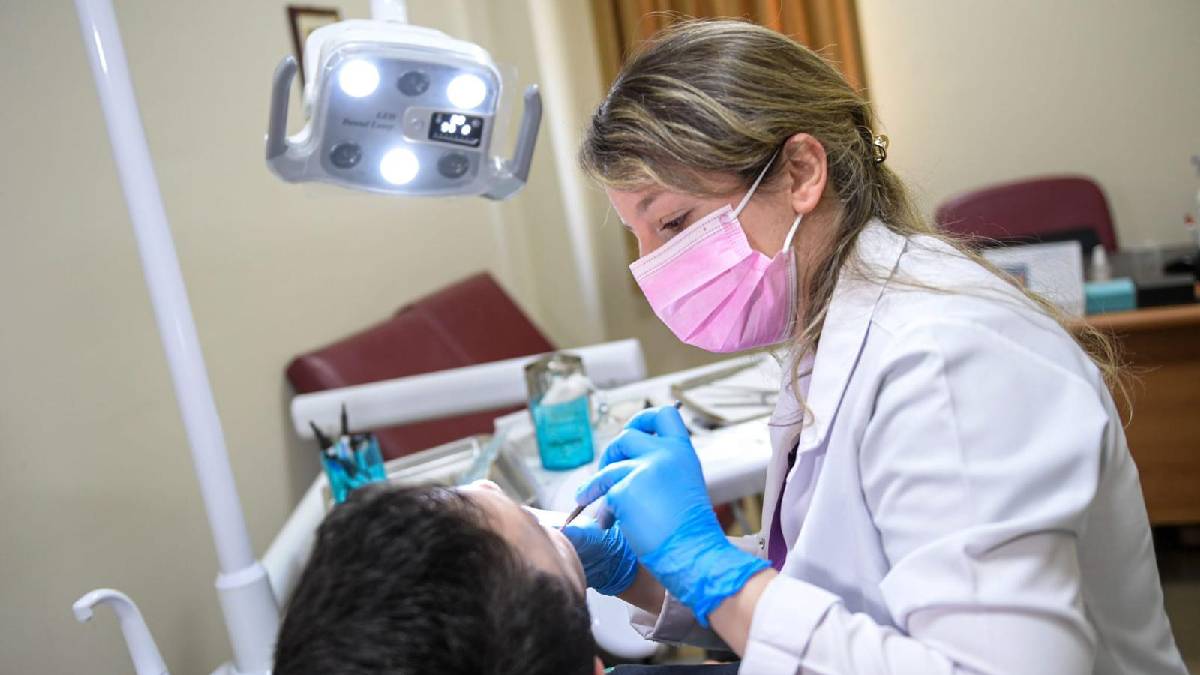 Doğdukları hastanede şifa dağıtıyorlar