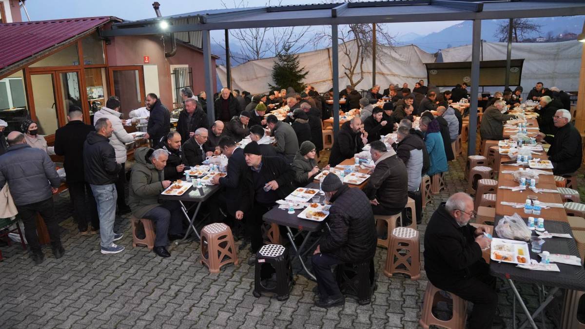 Başkan Köse mahalle iftarlarında vatandaşlarla buluşuyor