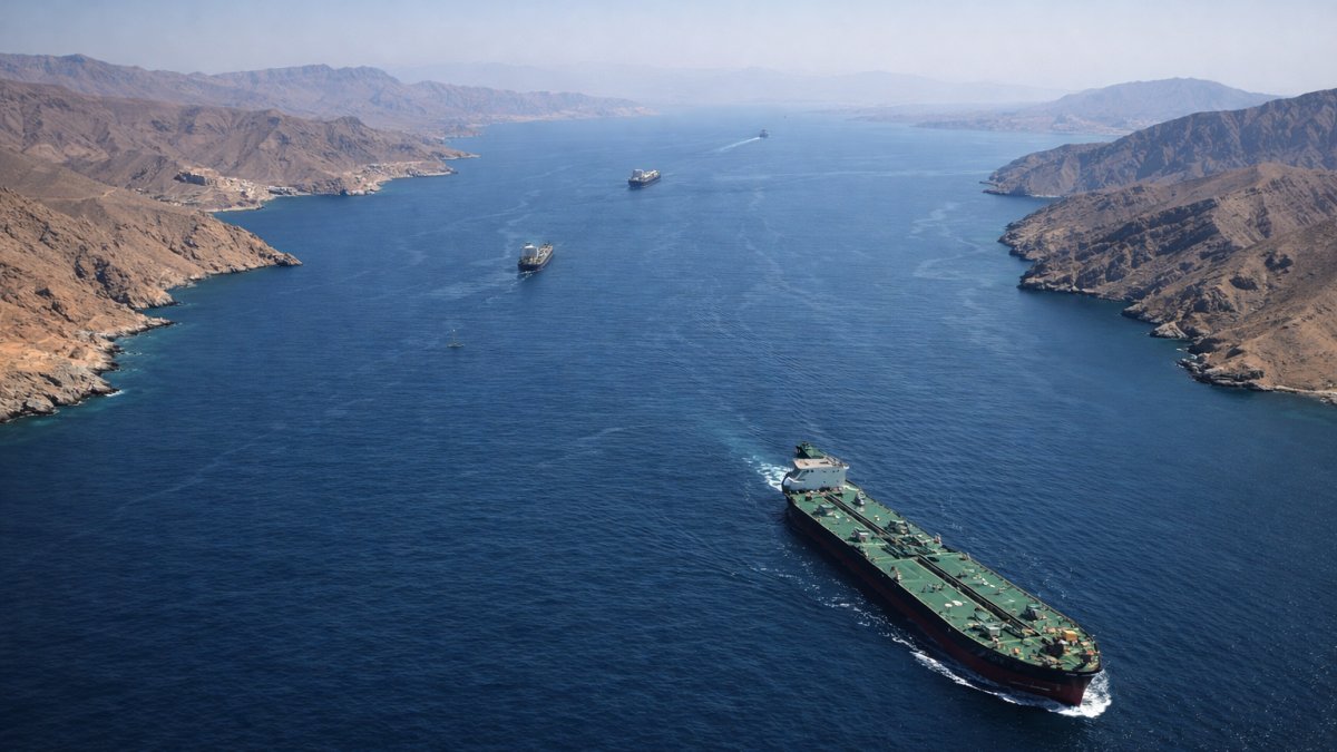 CNN: ABD, İran’ın Hürmüz Boğazı’nı kapatma kararlılığını hafife aldı