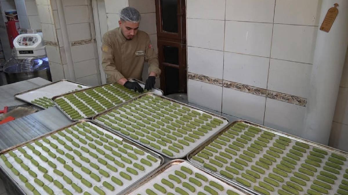 Ne baklava ne kadayıf: Bayramın yeni gözdesi Antep fıstıklı kurabiye!